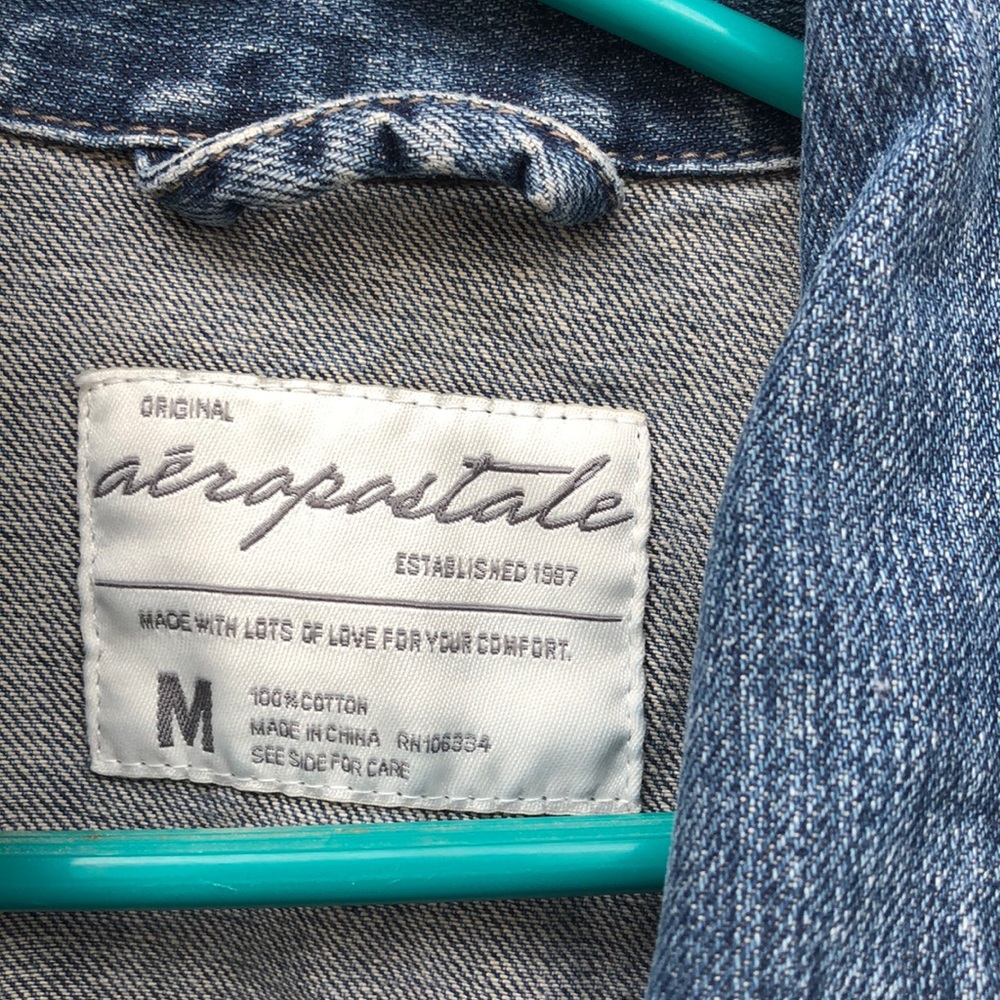 Distressed Jean Jacket. Almost perfect condition. - Picture 3 of 4